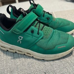 On Running Green and Black Sneakers with Velcro Strap